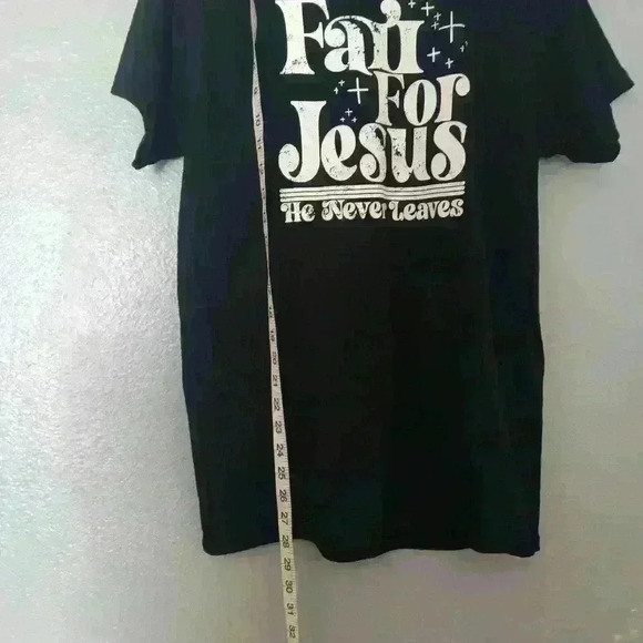 "Fall for Jesus " shirt black various sizes - Picture 3 of 7